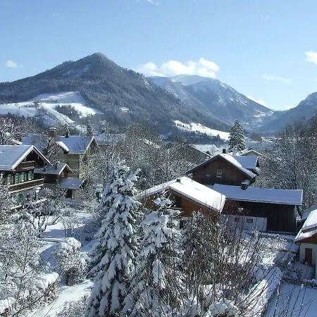 Schonblick Apartment *